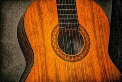 guitarra antigua restaurar guitarra antigua restaurar por luthier de Sevilla