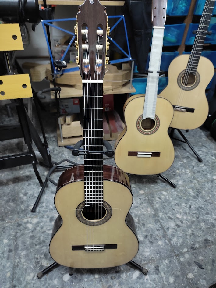 Taller de luthier en Sevilla, Pepe Alcalareño